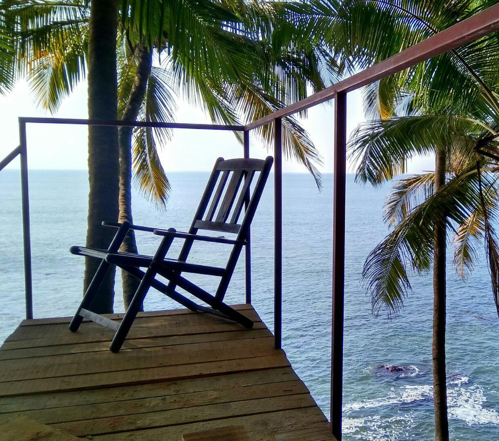 Belantara Beachfront Vengurla Phòng bức ảnh