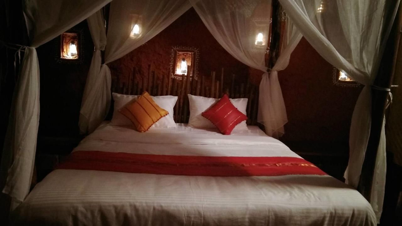 Belantara Beachfront Vengurla Ngoại thất bức ảnh